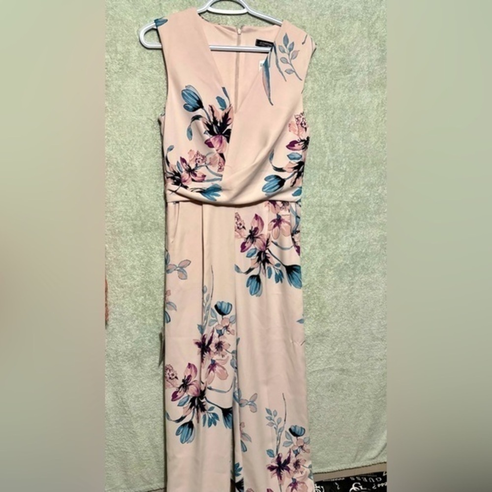 💜Light pink  floral jumpsuit💜